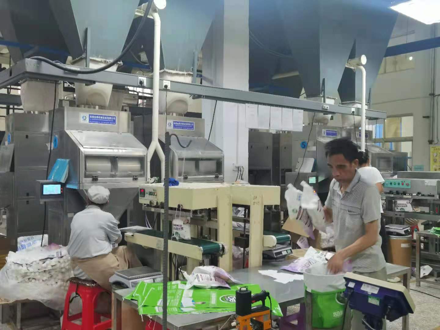 手动包装二车间一隅