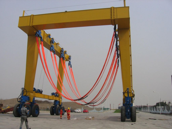 Heavy duty port crane solid wheel