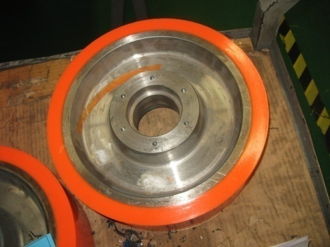 RGV shuttle vehicle polyurethane drive wheel bearing wheel