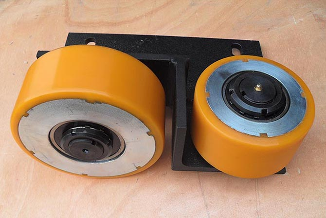 RGV shuttle vehicle polyurethane drive wheel bearing wheel