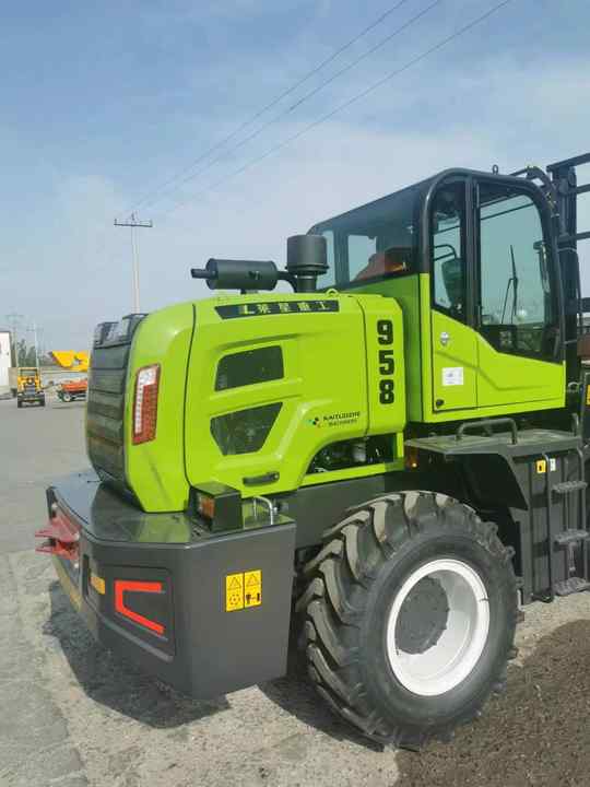 Carretilla elevadora de nuevo estilo, venta al por mayor, 958 Laixing, pequeña, 4,5 toneladas, Mini Rueda, máquina de carga de horquilla todo terreno, carretilla elevadora