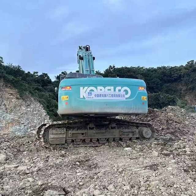 Excavadora sobre orugas usada grande de 38,5 toneladas Kobelco barata de la venta caliente