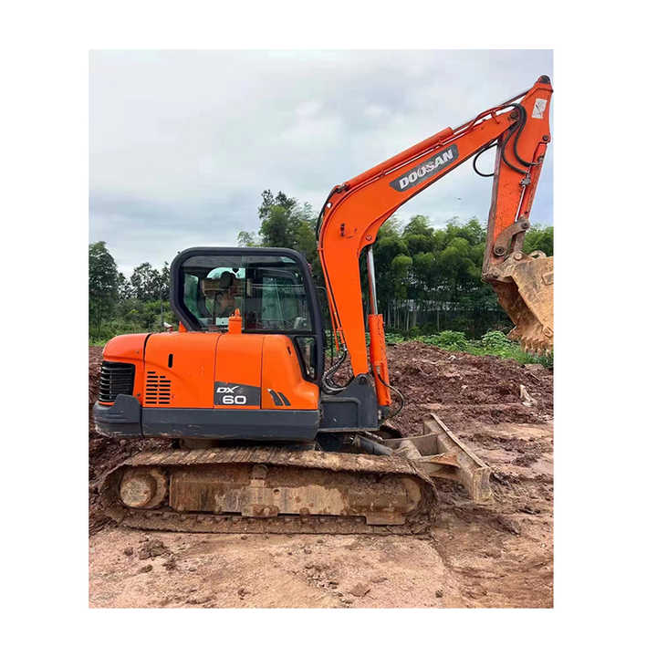 Venta caliente mini excavadora usada barata de 5 toneladas excavadora pequeña excavadora buen precio excavadoras usadas China