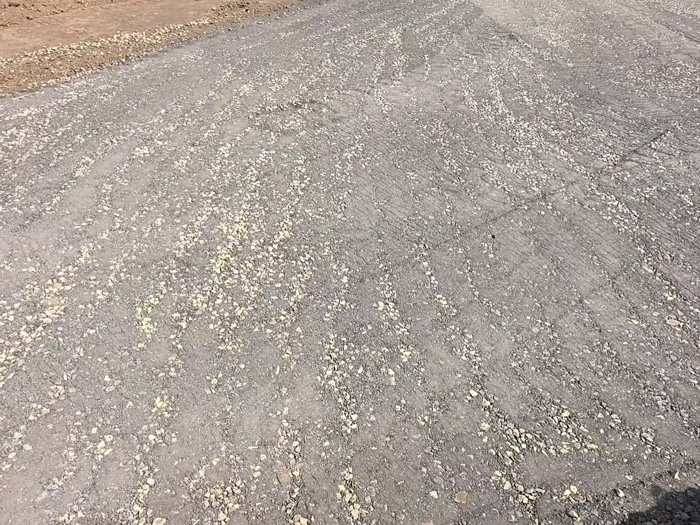 基建热潮带动级配碎石压实成型需求激增