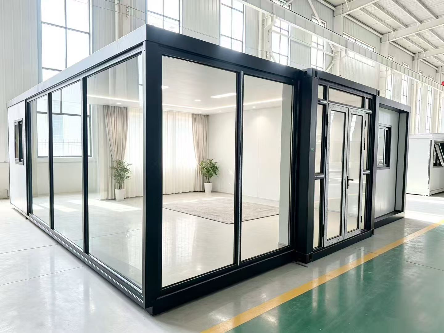 20ft Full-Glass Expandable Container House | Black Frame Panorama 38 sqm