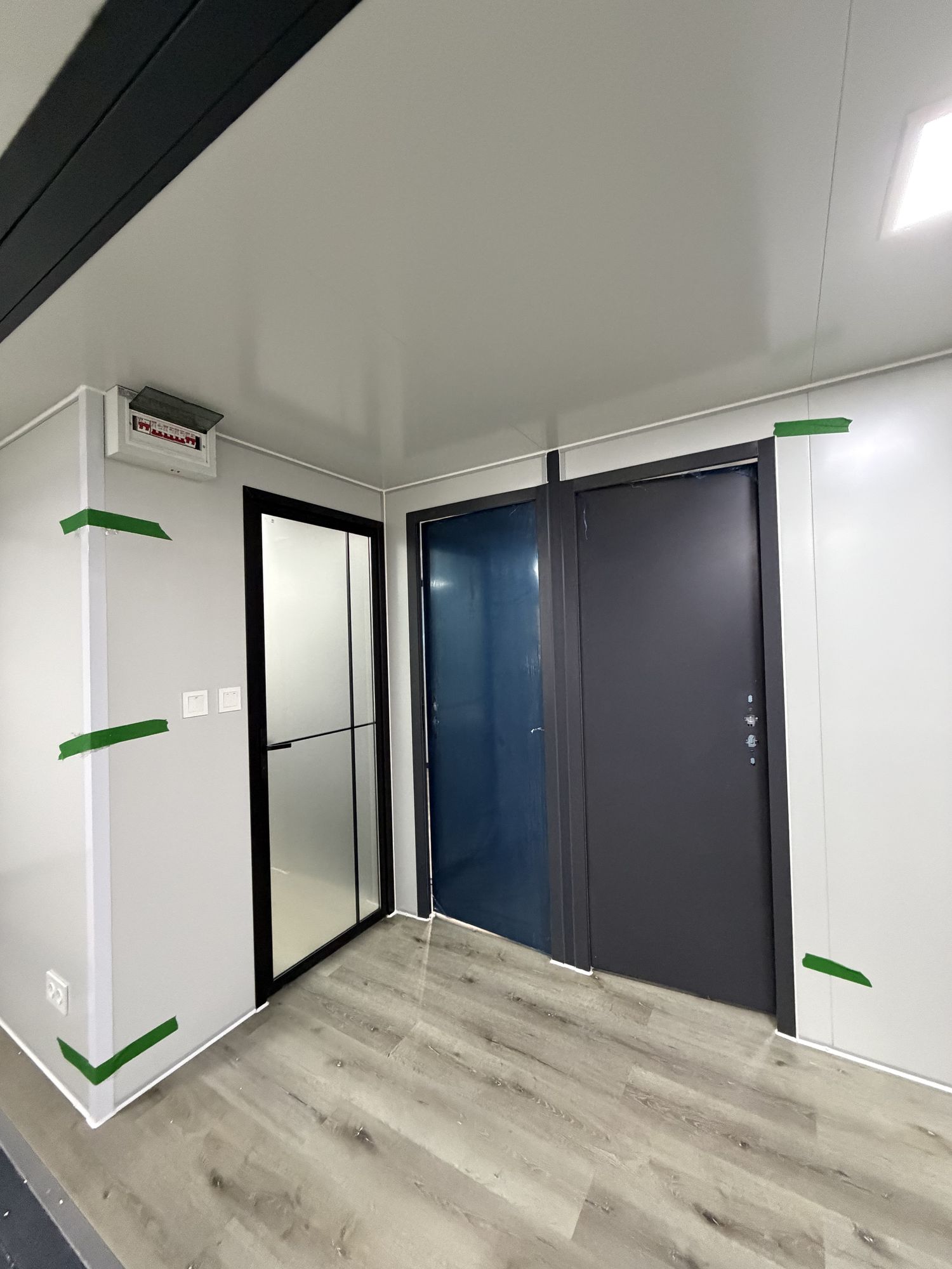 20ft Deep Purple Expandable Container House | Dark Violet 38 sqm