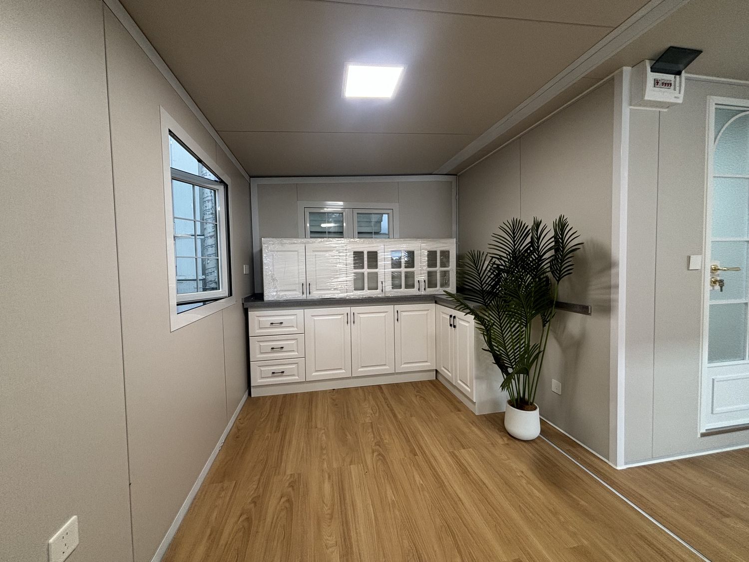 20ft Grey and White Expandable Container House | 38 sqm Two-Tone