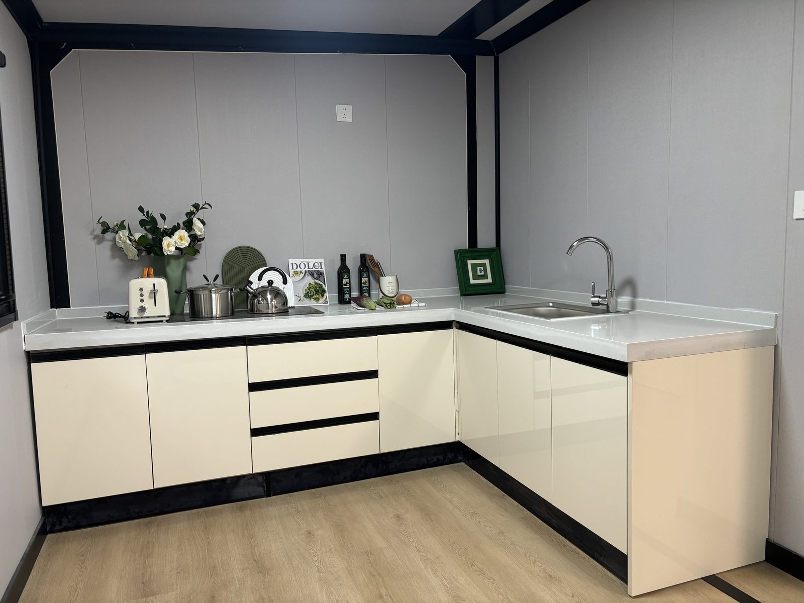 20ft Expandable Container House with Open-Air Terrace | 38 sqm