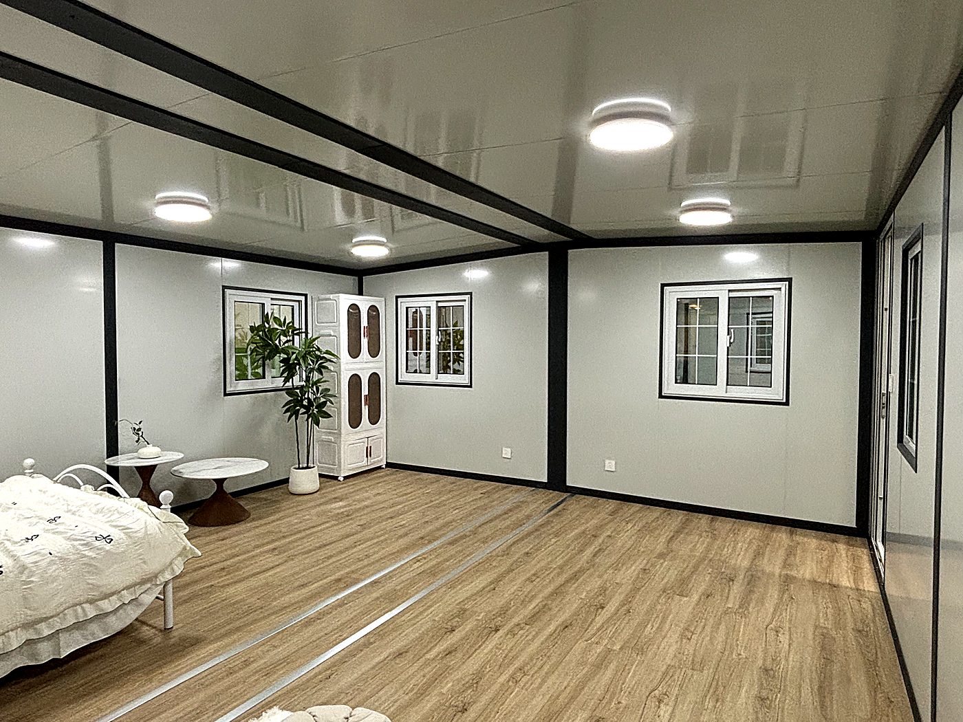 Small-700 20FT Expandable Container House 28 sqm (White)