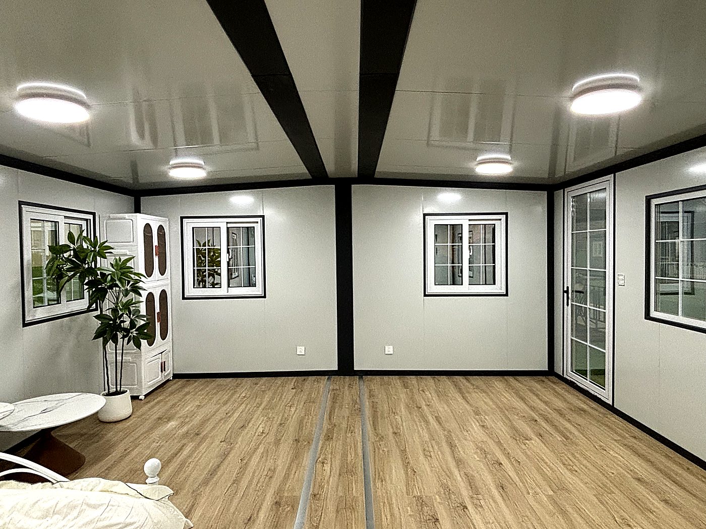 Small-700 20FT Expandable Container House 28 sqm (White)