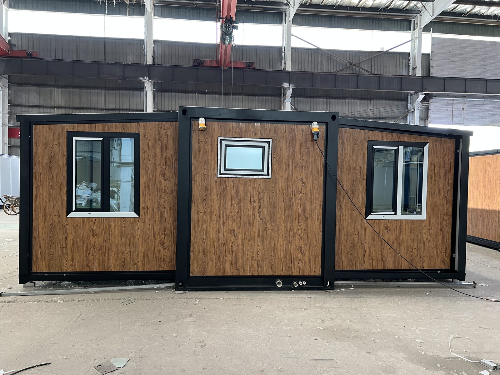 20ft Wood-Grain Expandable Container House | Base Version 38 sqm