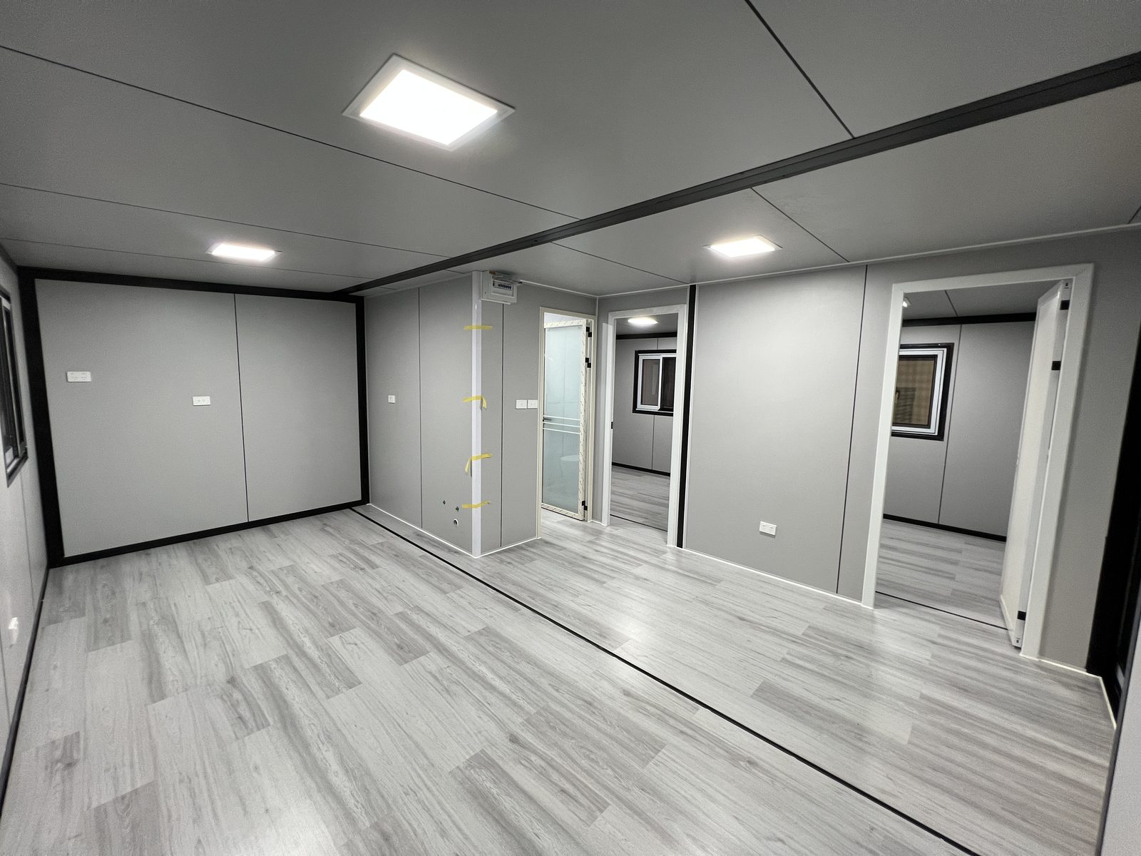 20ft Premium Wood-Grain Expandable Container House | Embossed Siding 38 sqm