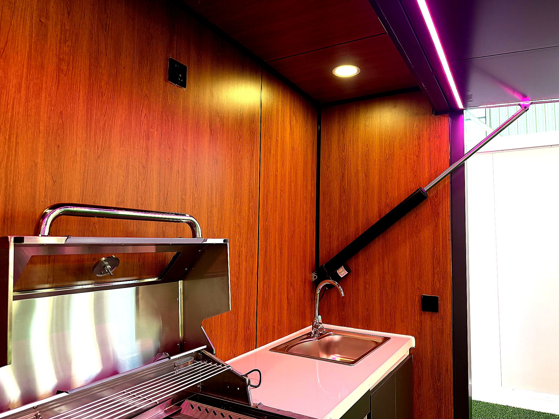 Outdoor Kitchen Module – 4m Prefab Bar