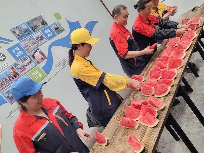车间游戏活动-吃西瓜比赛