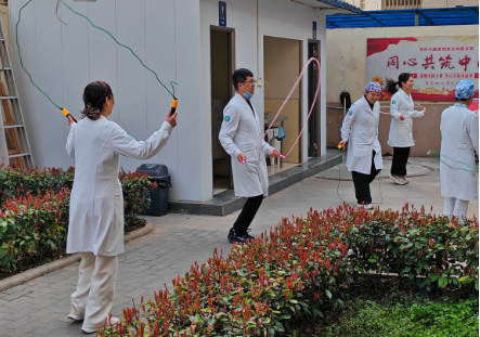 f27c3a37bf86348e66d422b8e39368bb