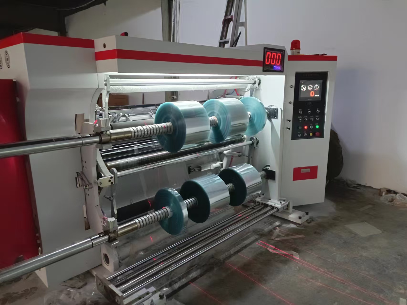 薄膜高速分切机