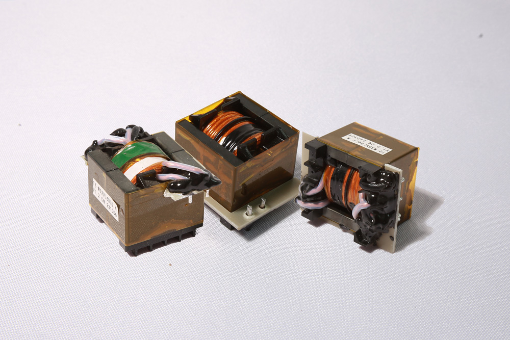 悬空底板型主变压器