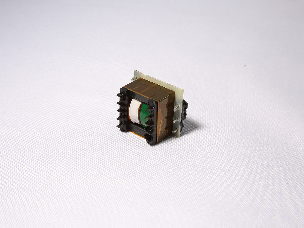 悬空底板型主变压器