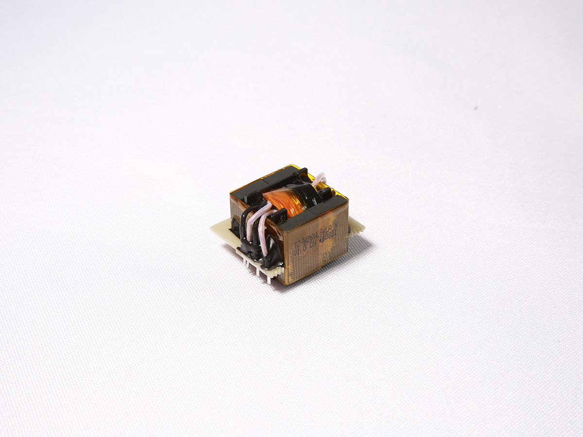 悬空底板型主变压器