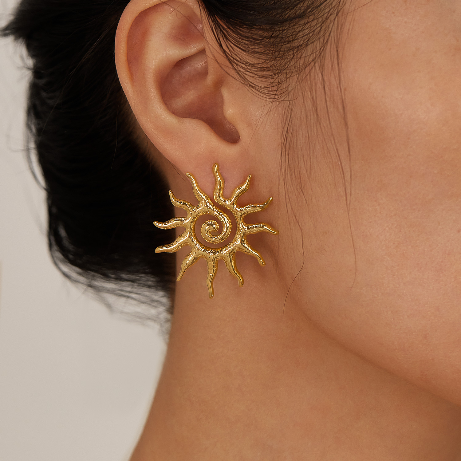 Accessories wholesale earrings for women, fashionable and simple stainless steel sunflower earrings, niche and versatile