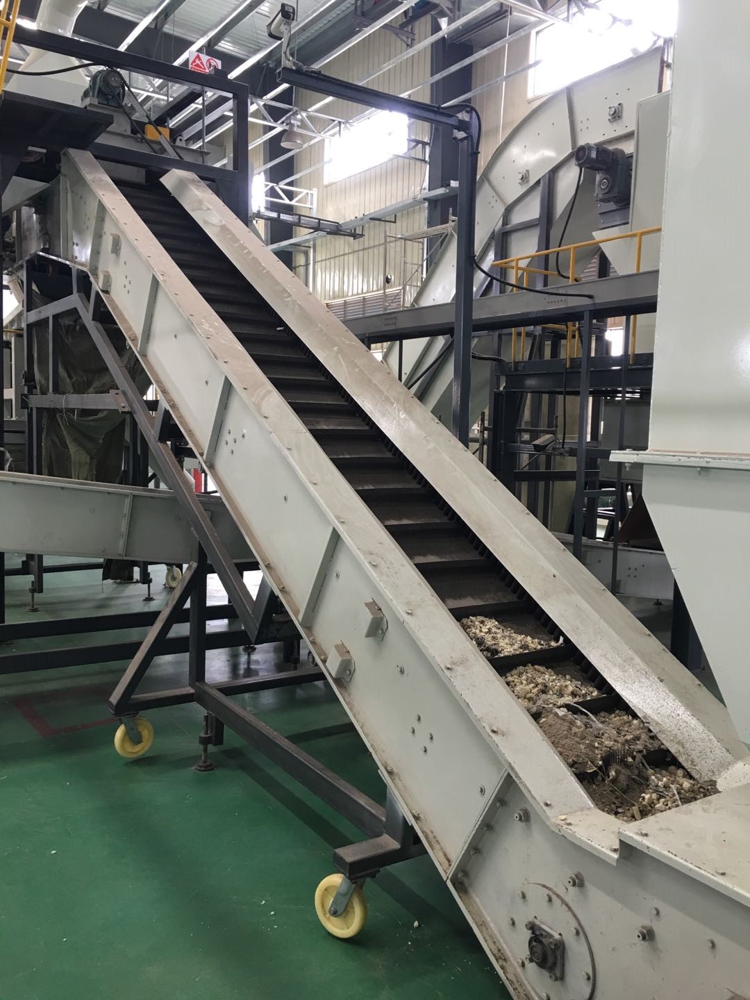 电子电池类拆解线设备具有哪些特点？