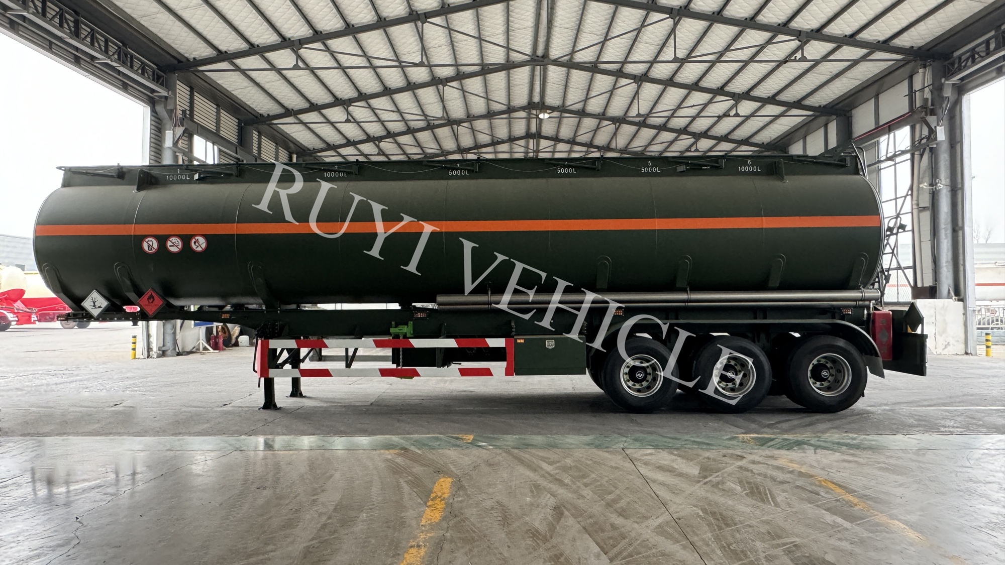 3axle carbon steel oil tanker