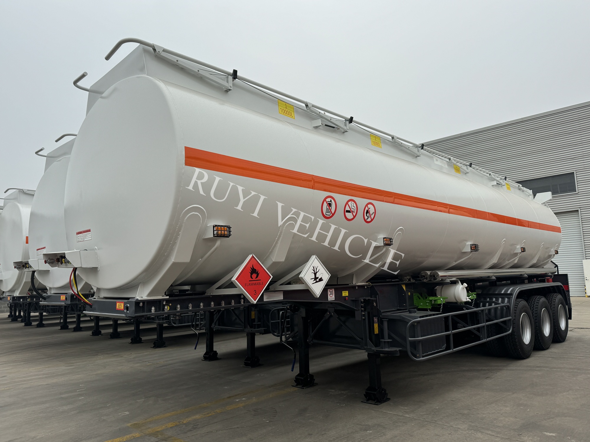 3 Axle 40000 Ltrs Aluminum Alloy Tanker Trailer