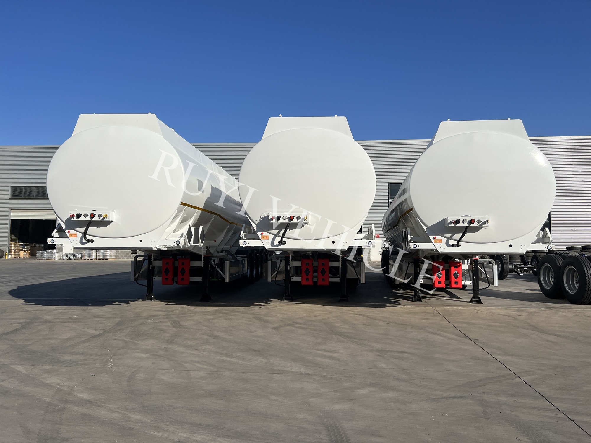 5 Axle 54000 Ltrs Aluminum Alloy Tanker Trailer