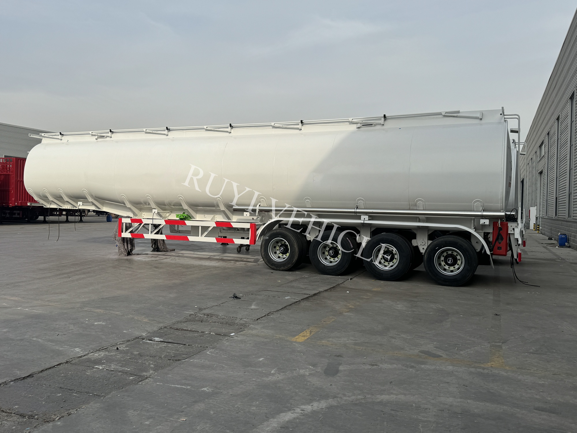 4 Axle 60000 Ltrs Aluminum Alloy Tanker Trailer