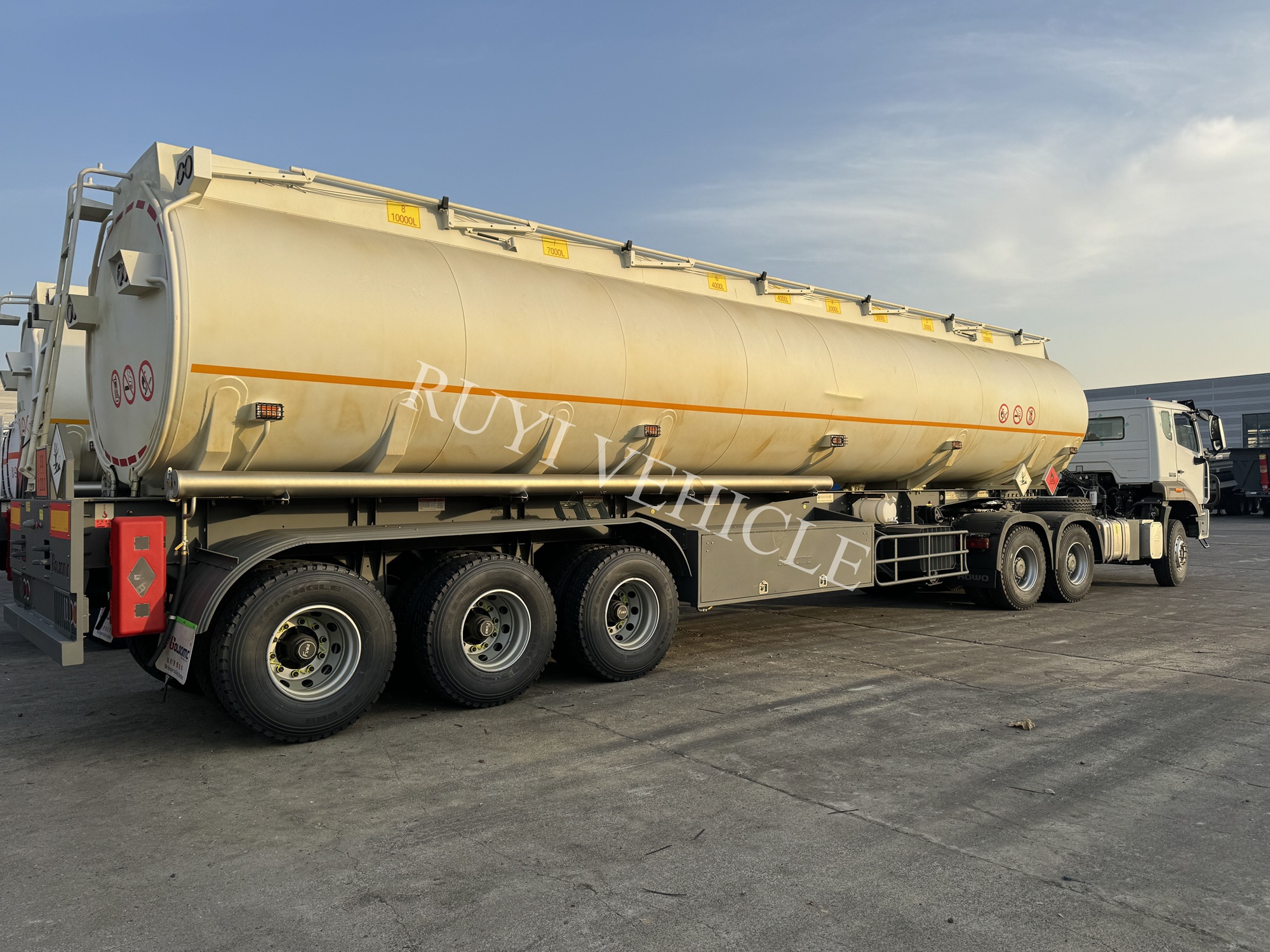 3Axle 8C 45000Ltrs