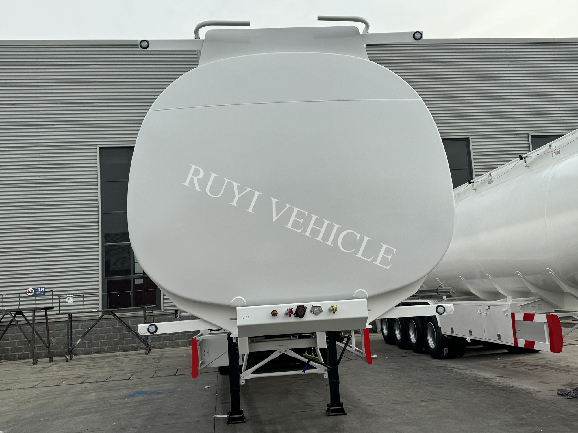 4 Axle 60000 Ltrs Aluminum Alloy Tanker Trailer