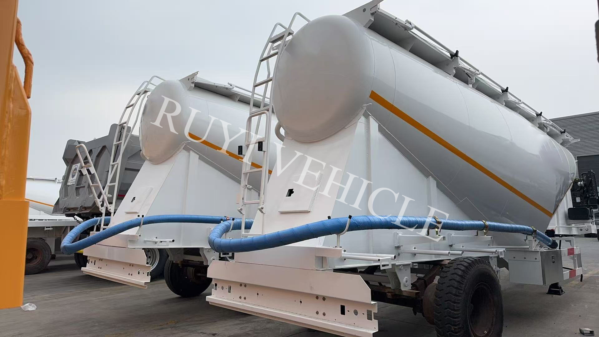 Carbon Steel Bulk Cement Semi Trailer