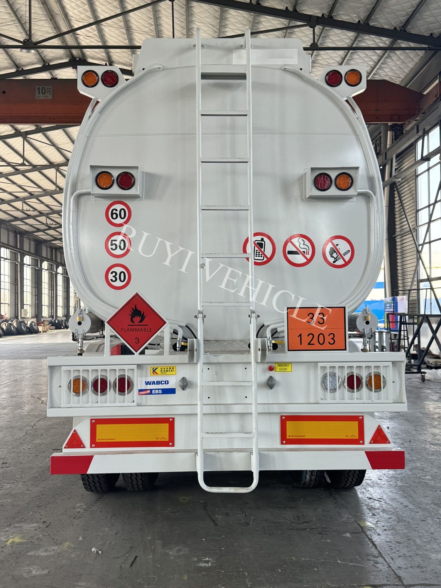 3 Axle 46500 Ltrs Aluminum Alloy Tanker Trailer