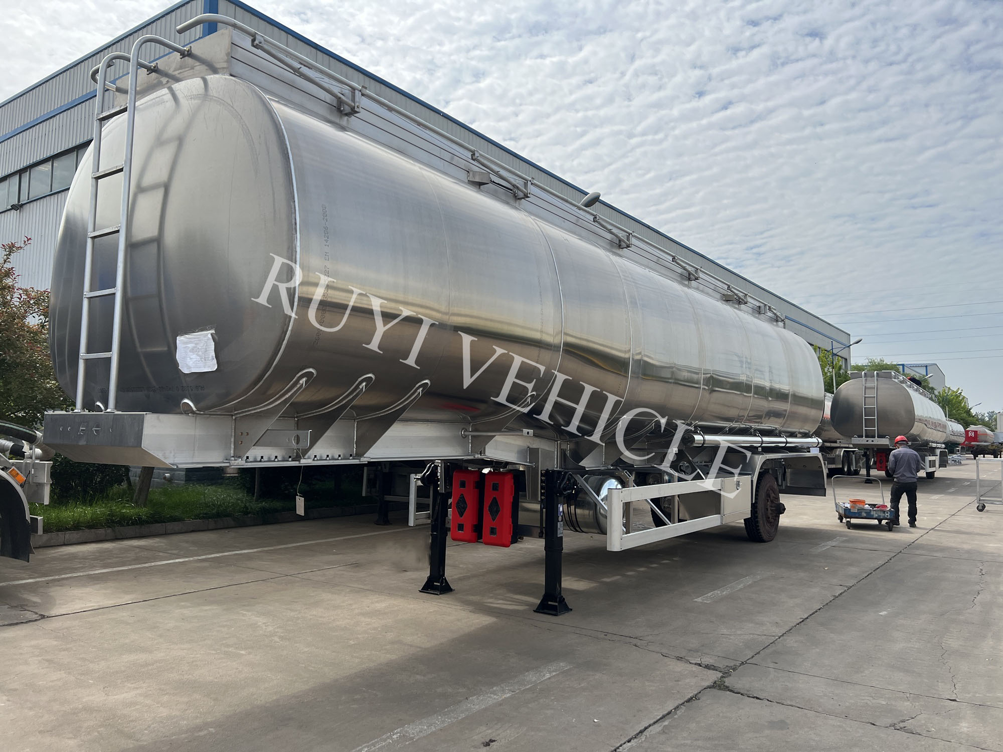 3axle Carbon Steel Fuel Tanker Trailer