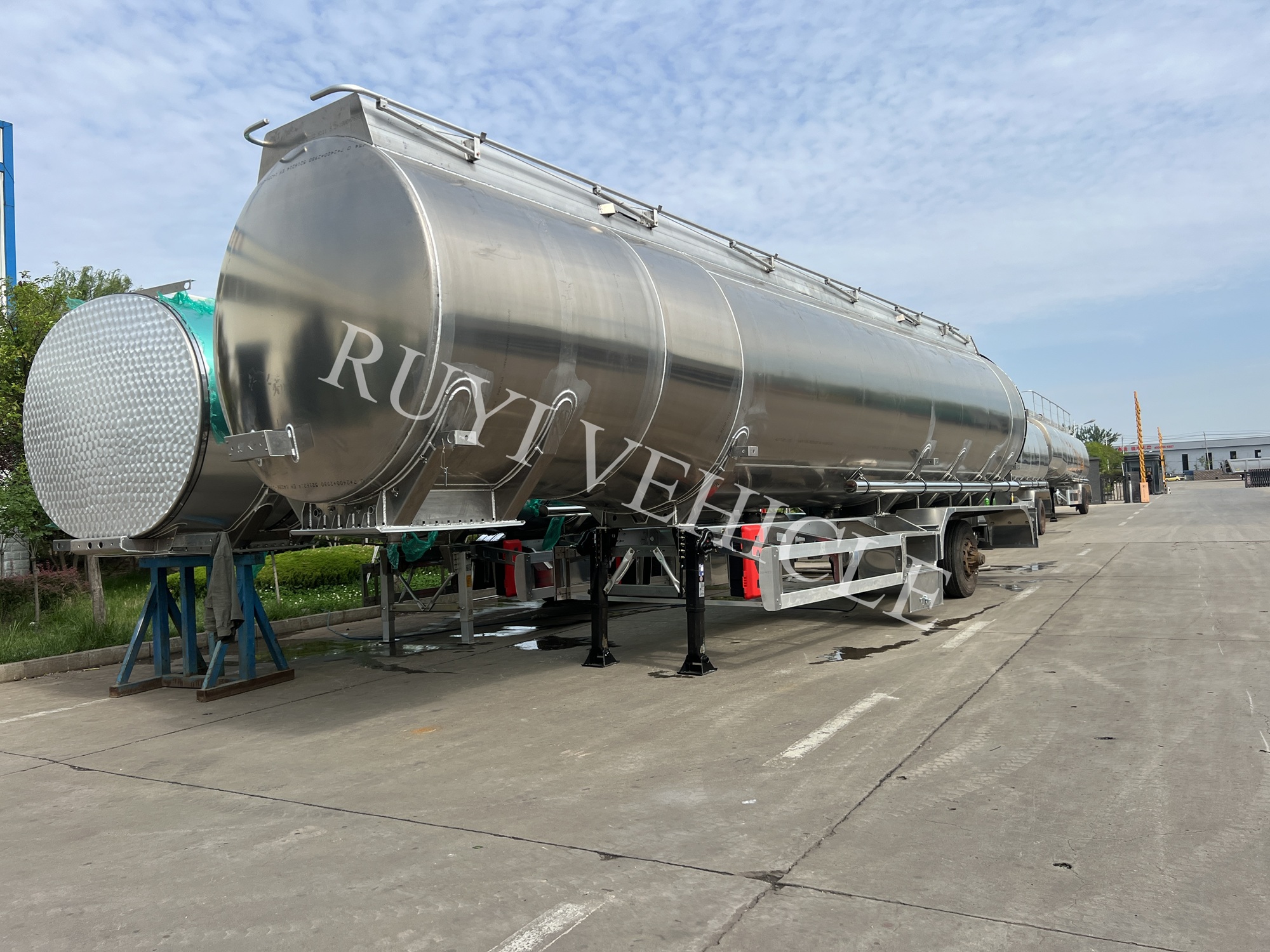 3axle Carbon Steel Fuel Tanker Trailer