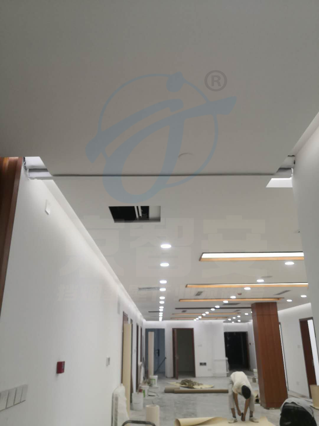 电动卷轴型隐藏安装