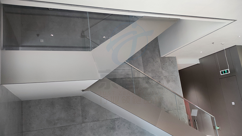 研发楼电动收口效果