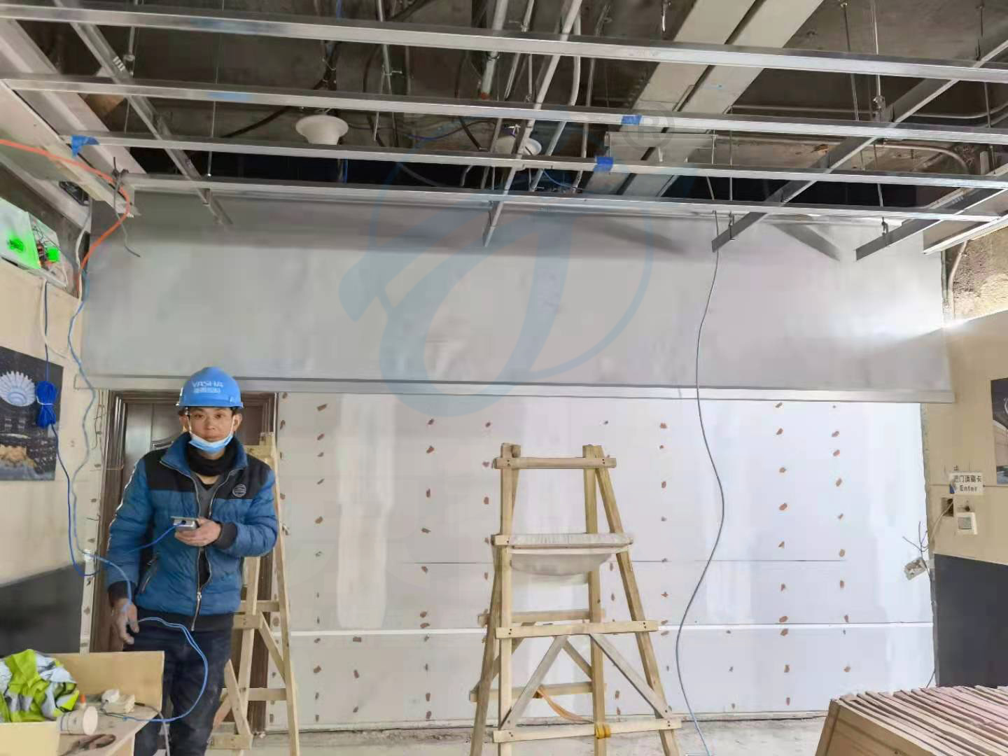 电动挡烟垂壁-暗装型