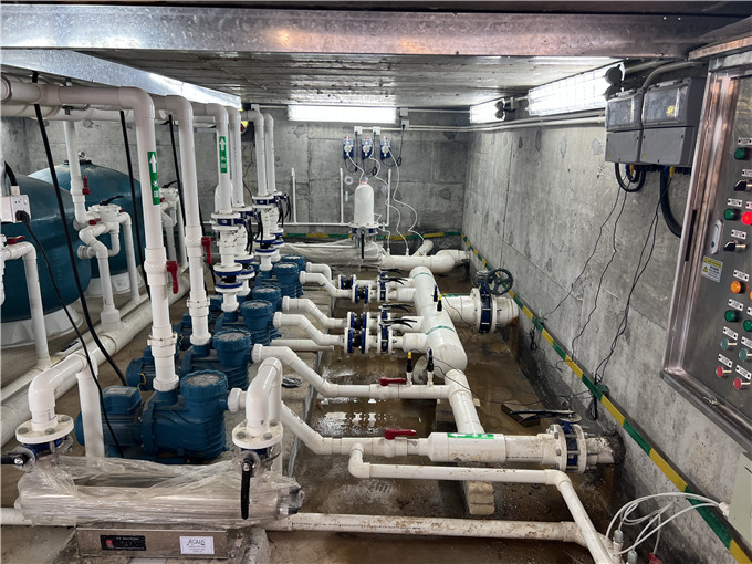 小区游泳池工程建设1