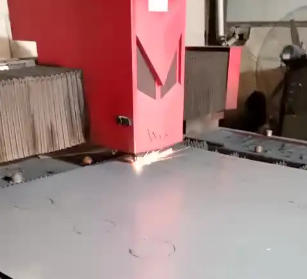 机械加工设备:料翘起检测器怎么选?