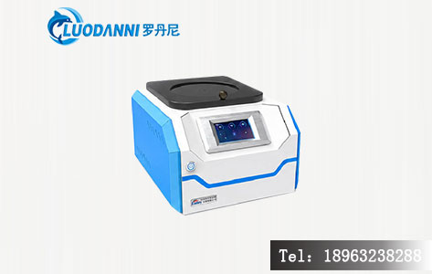 全自动匀胶机程序设置界面示意，显示100组程序编号及转速、时间、加速度参数