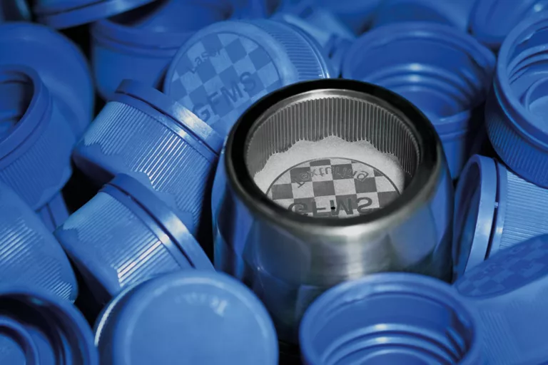 cavity-structuring-laser