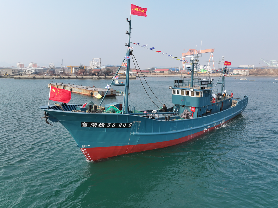 RCXY8207 type 33.65-5.8-meter trawl fishing boat