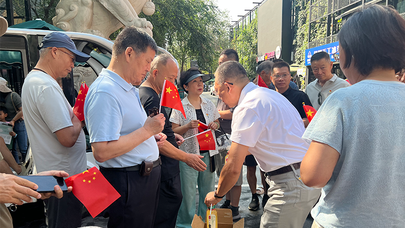银穗财税集团党支部联合银川路街道退役军人服务站开展迎"八一"党建活动