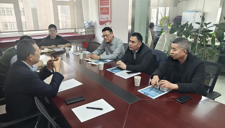 66.2 自治区中小企业发展促进中心李主任一行莅临新疆银穗财税调研指导