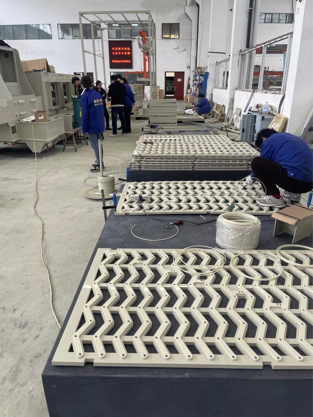 Continuous Vertical Glass Etching Line