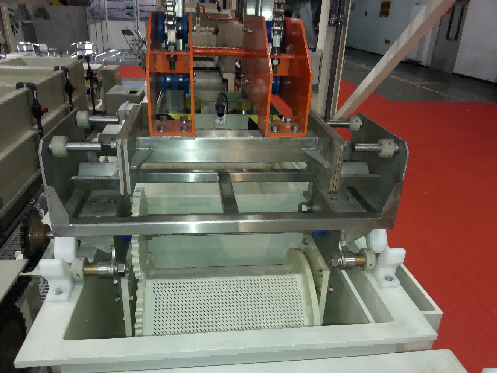 Fully automatic single arm barrel plating production line