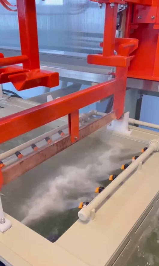 Single-arm roll-hanging integrated production line