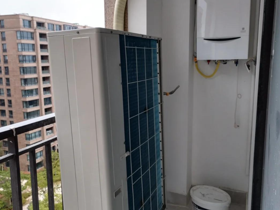 施工内容：江夏小蜜蜂工业园空调安装