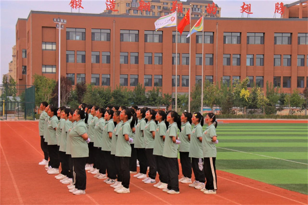 【办公室】少年当有凌云志，万里长空搏风雷——赤峰学院附属中学2023级新生军训闭营式圆满落幕